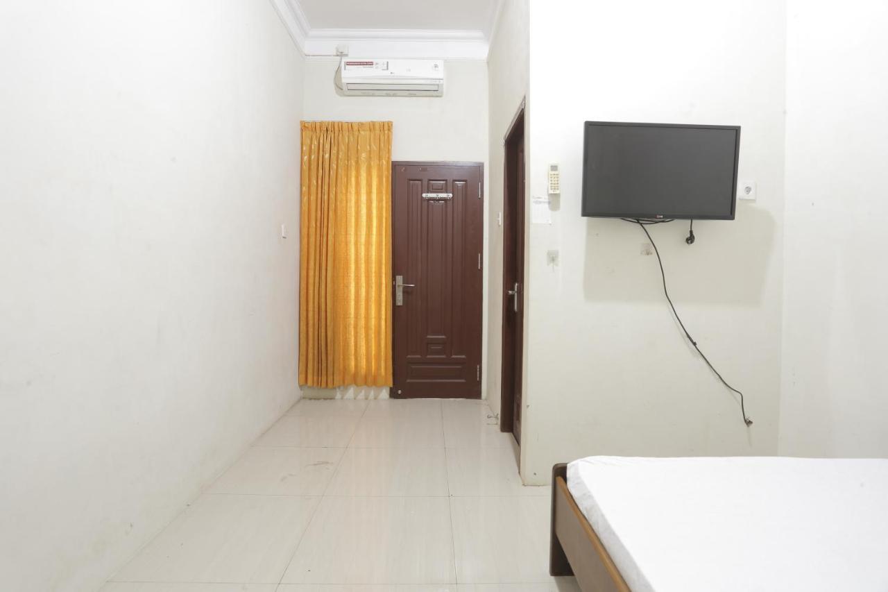 Muara Badak Oyo 93119 Guest House Leo Patra מראה חיצוני תמונה