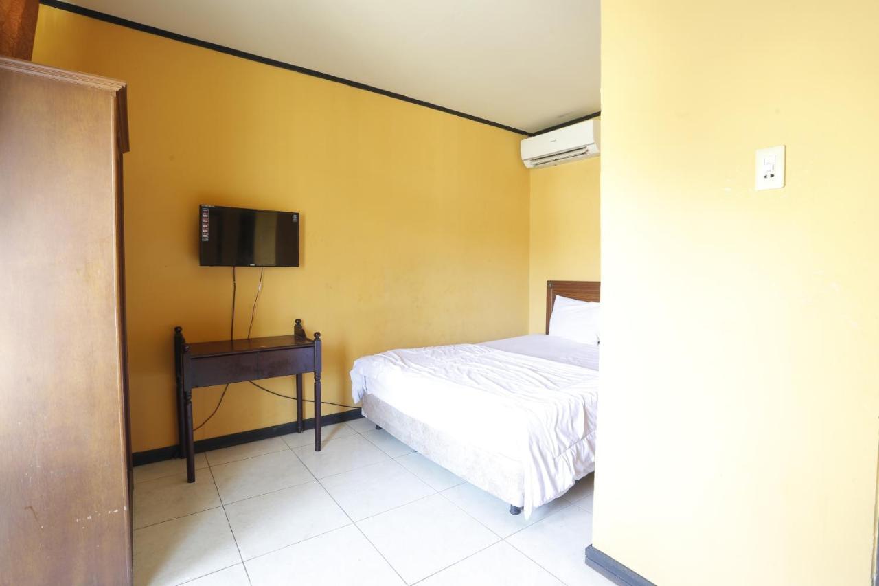 Muara Badak Oyo 93119 Guest House Leo Patra מראה חיצוני תמונה