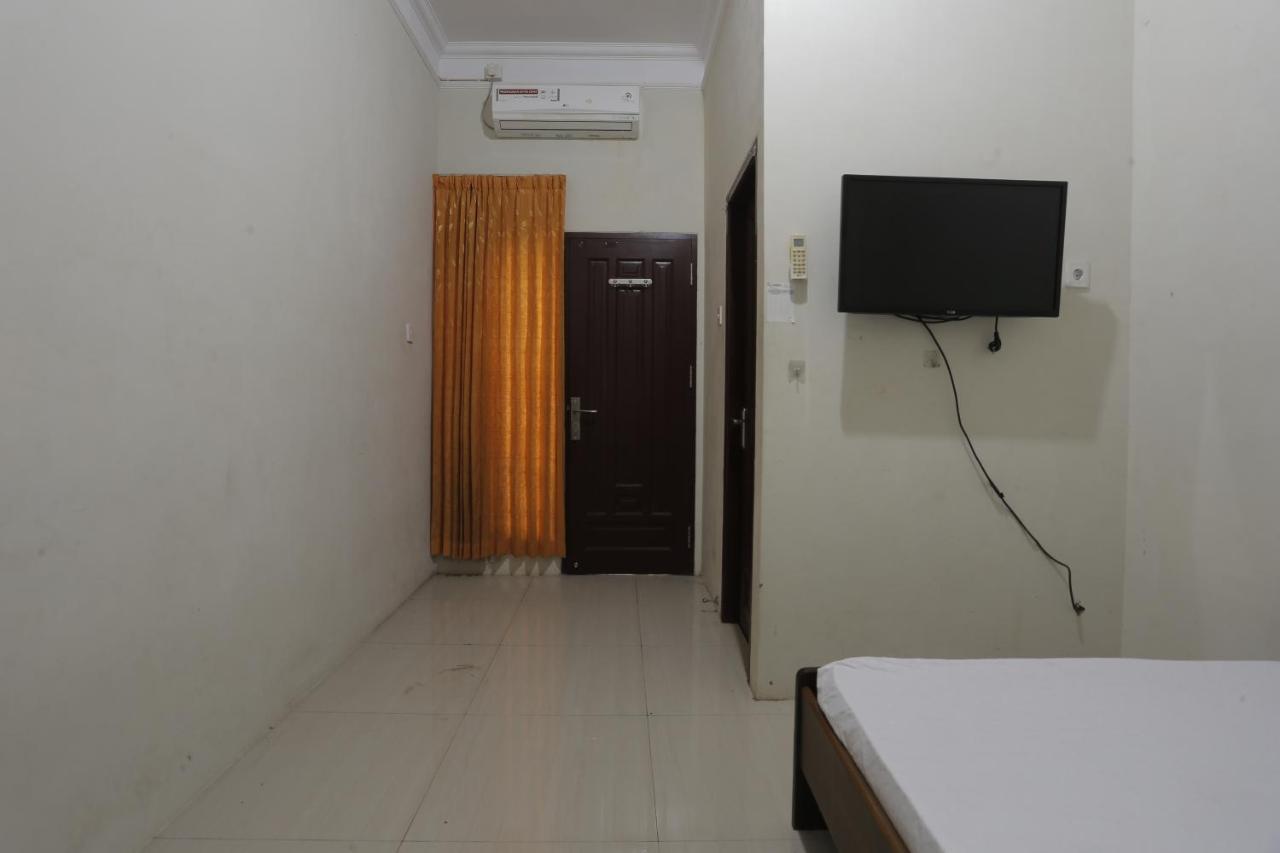 Muara Badak Oyo 93119 Guest House Leo Patra מראה חיצוני תמונה