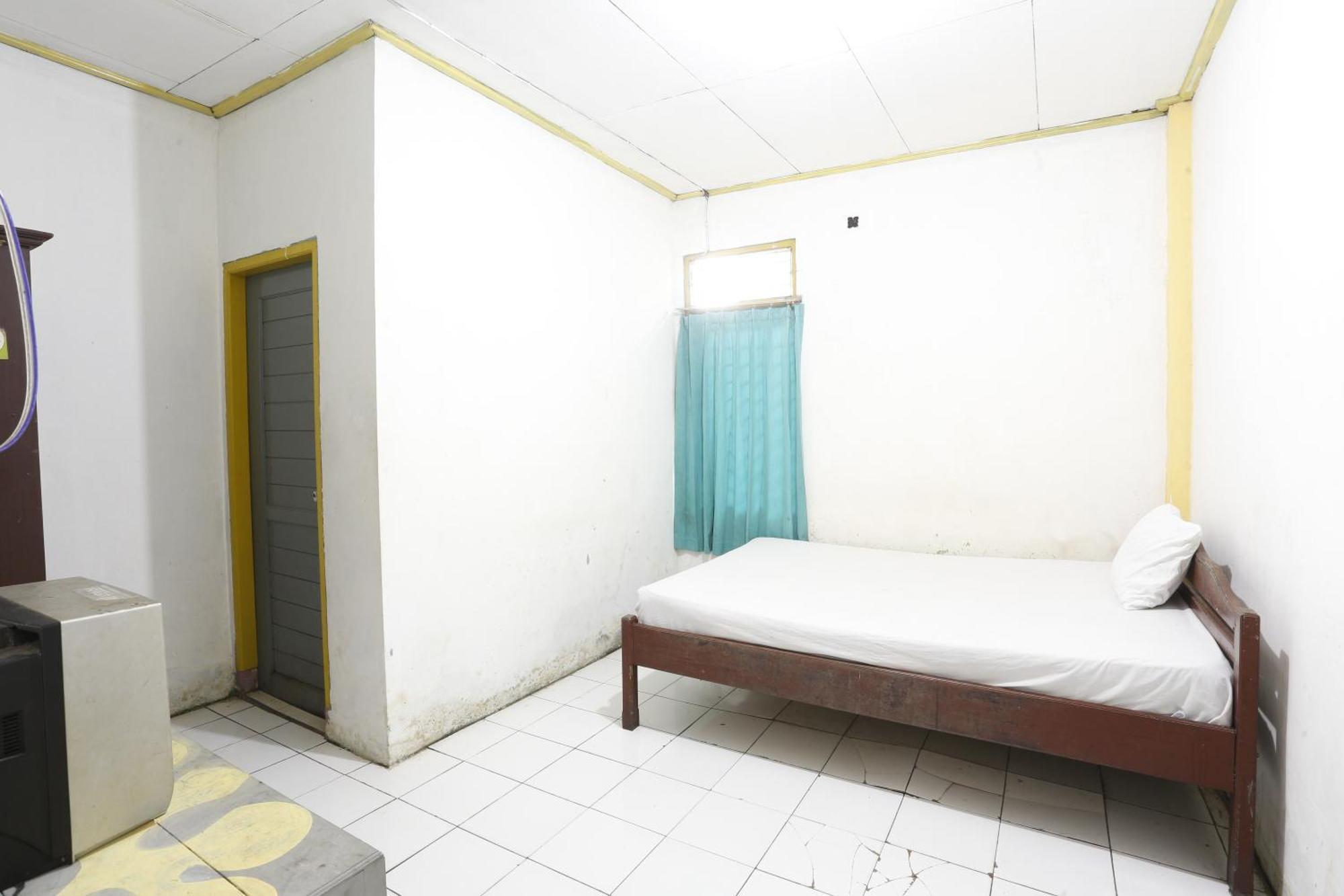 Muara Badak Oyo 93119 Guest House Leo Patra מראה חיצוני תמונה