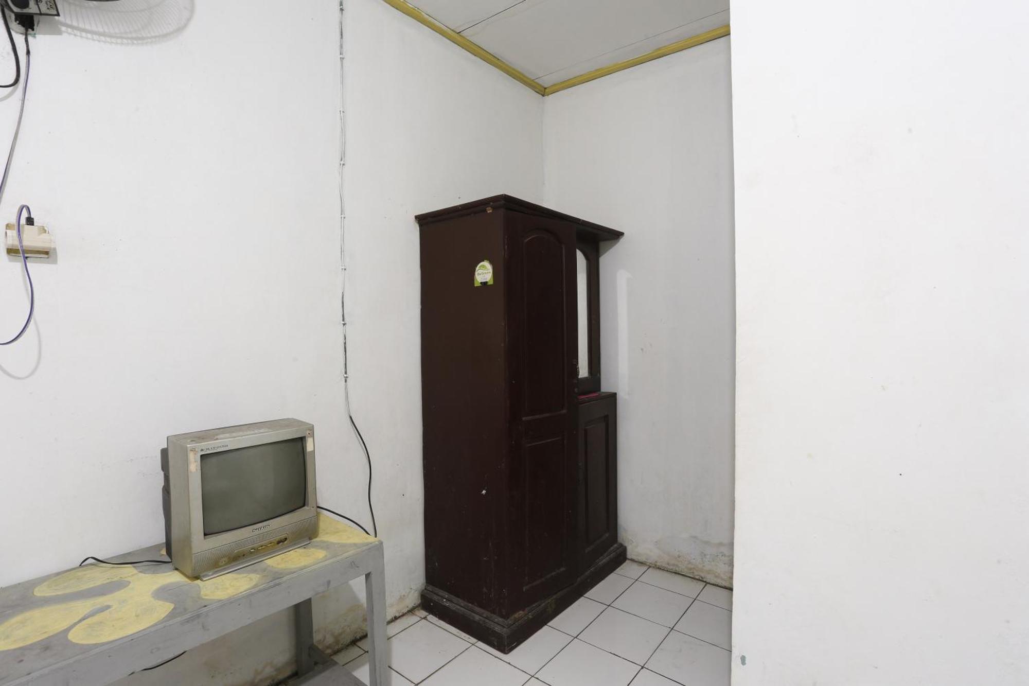 Muara Badak Oyo 93119 Guest House Leo Patra מראה חיצוני תמונה