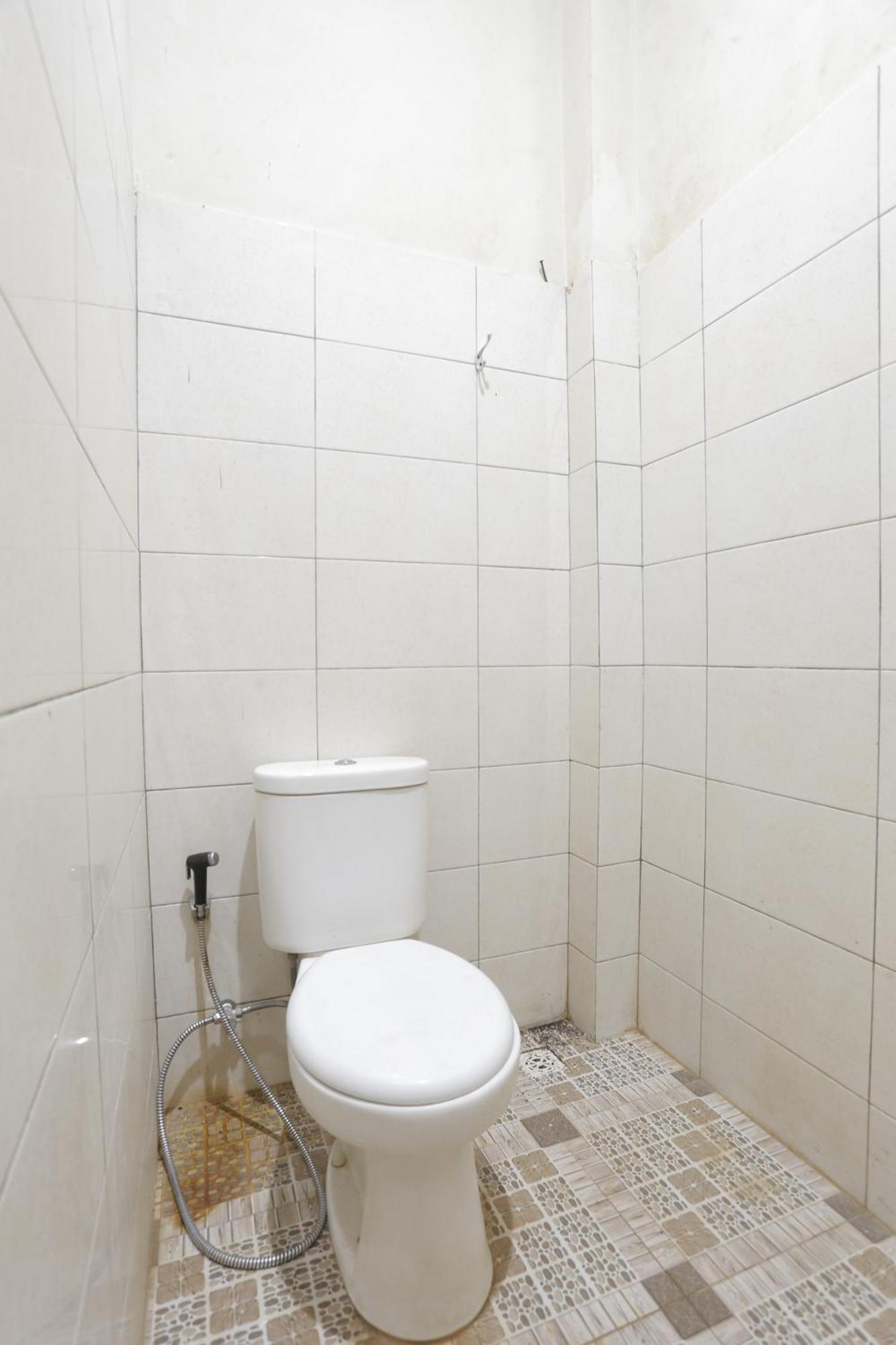 Muara Badak Oyo 93119 Guest House Leo Patra מראה חיצוני תמונה